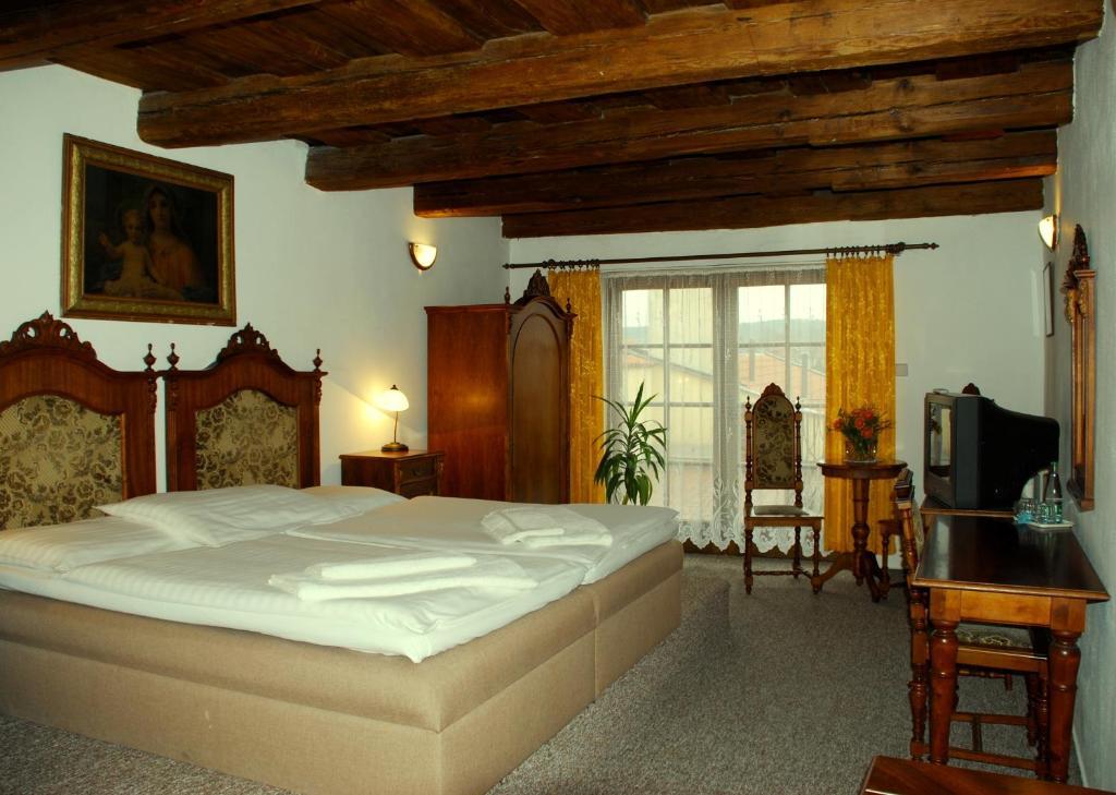Hotel Zlaty Kohout Mladá Boleslav Szoba fotó