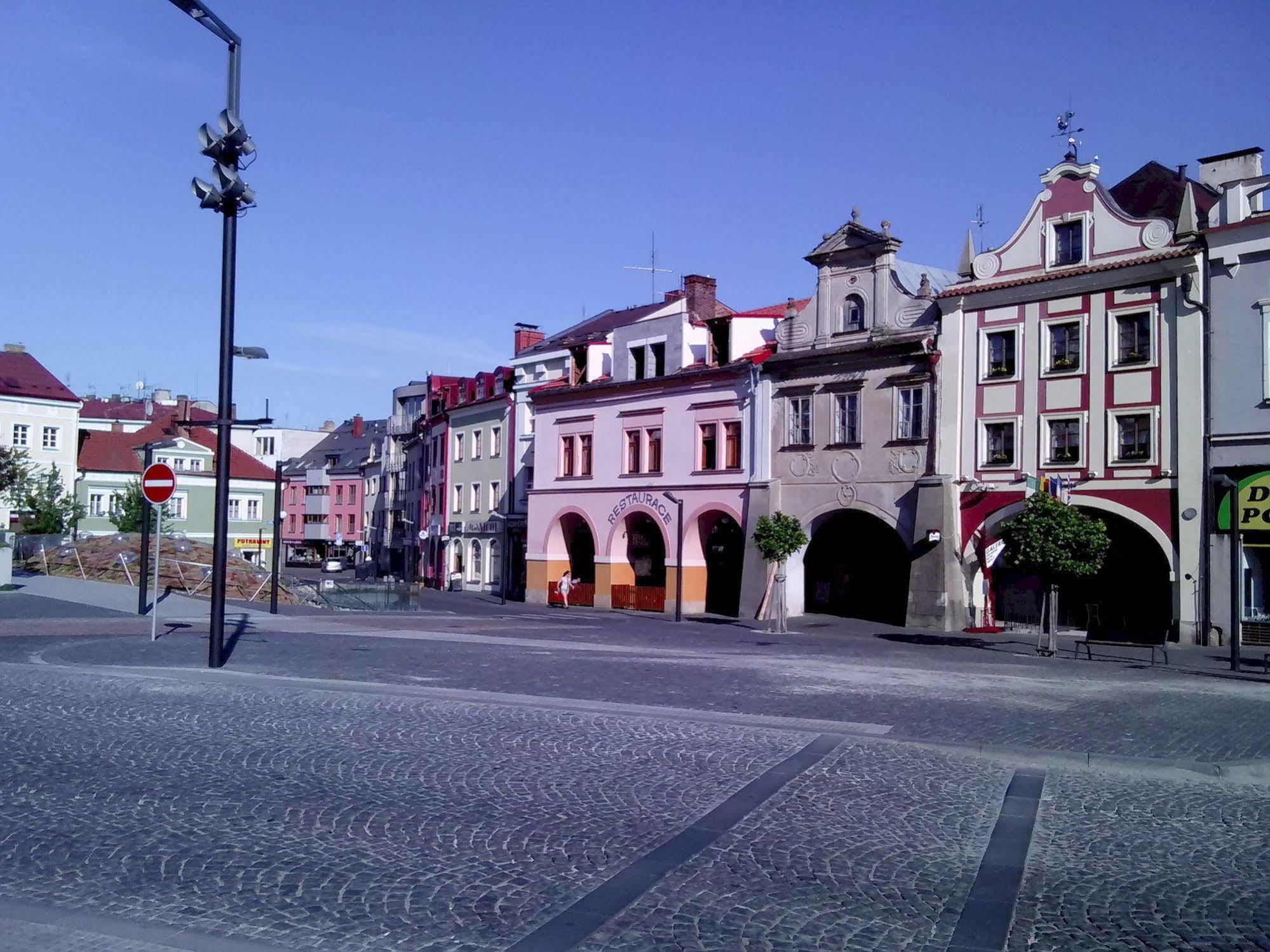 Hotel Zlaty Kohout Mladá Boleslav Kültér fotó
