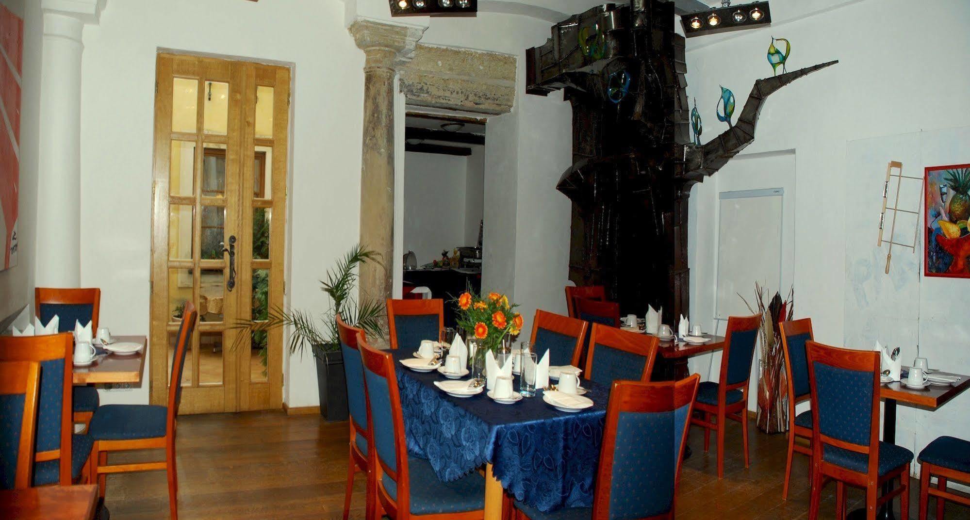 Hotel Zlaty Kohout Mladá Boleslav Kültér fotó